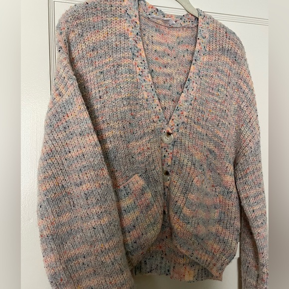 BB Dakota cardigan in golden hour - Picture 7 of 7